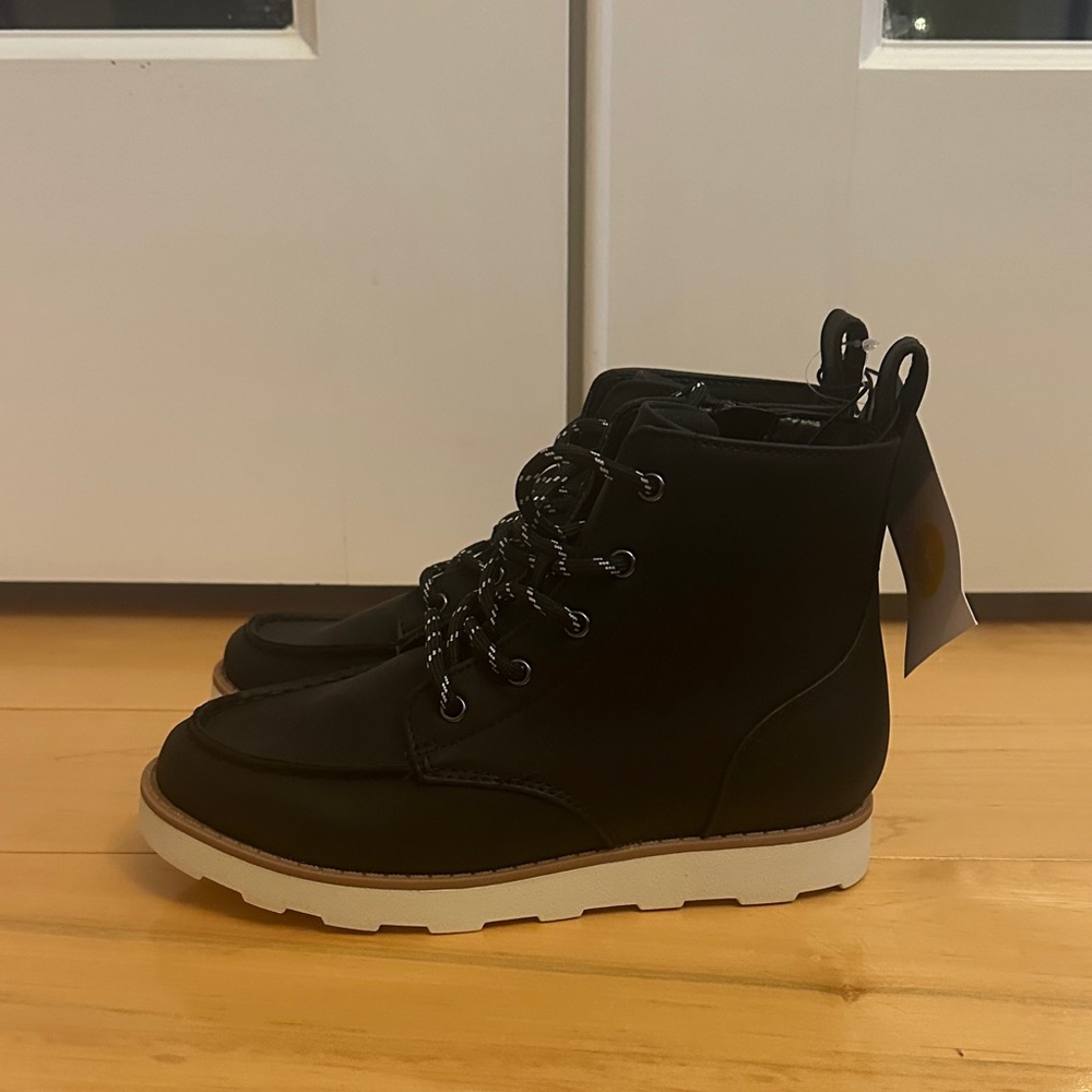 Cat & Jack Black Boots with White Soles